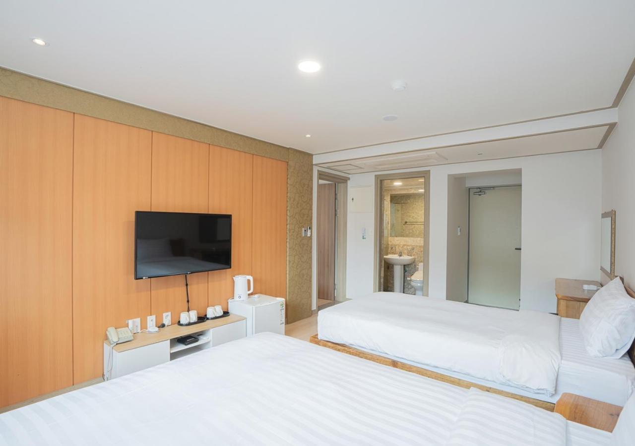 J2 Family Hotel Чечжу Екстер'єр фото
