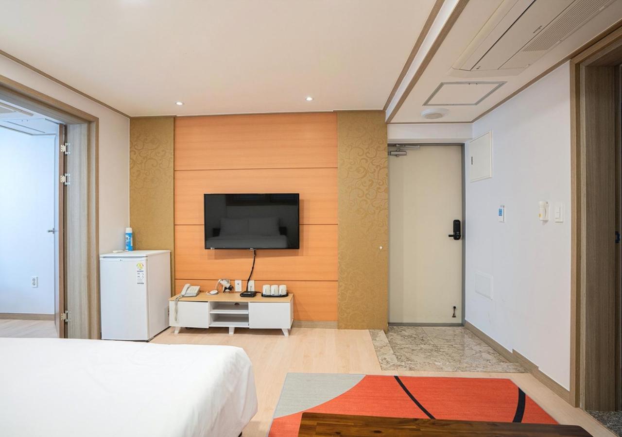J2 Family Hotel Чечжу Екстер'єр фото
