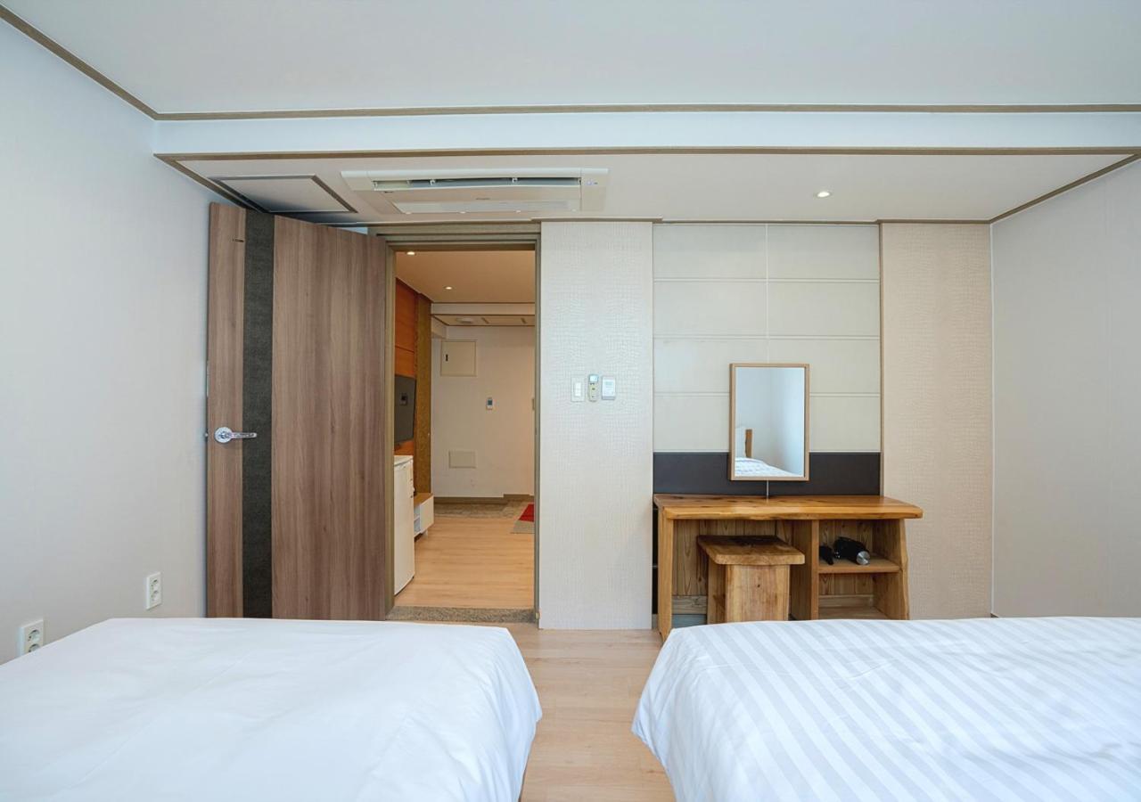 J2 Family Hotel Чечжу Екстер'єр фото