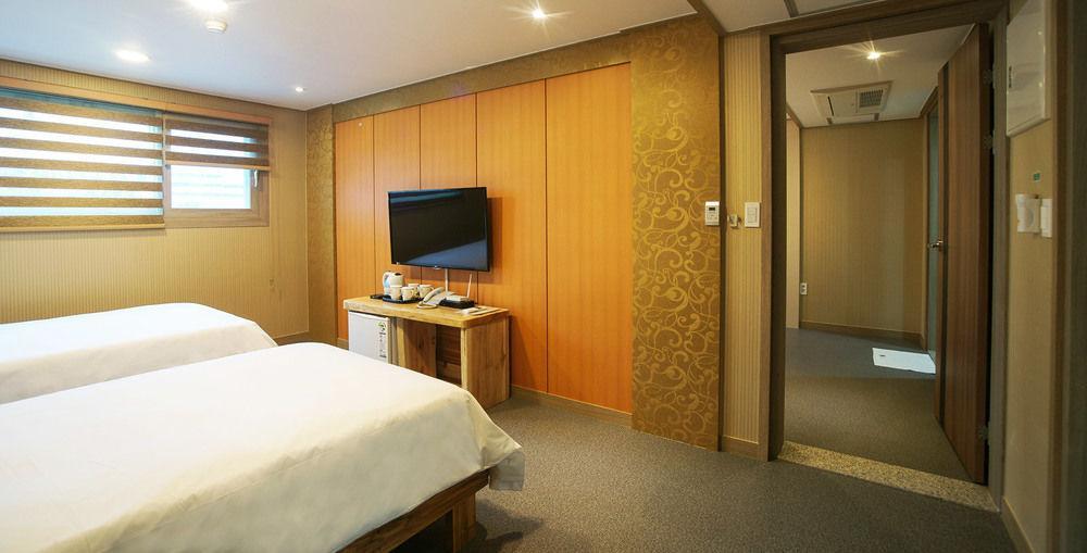 J2 Family Hotel Чечжу Екстер'єр фото