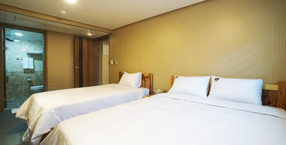 J2 Family Hotel Чечжу Екстер'єр фото
