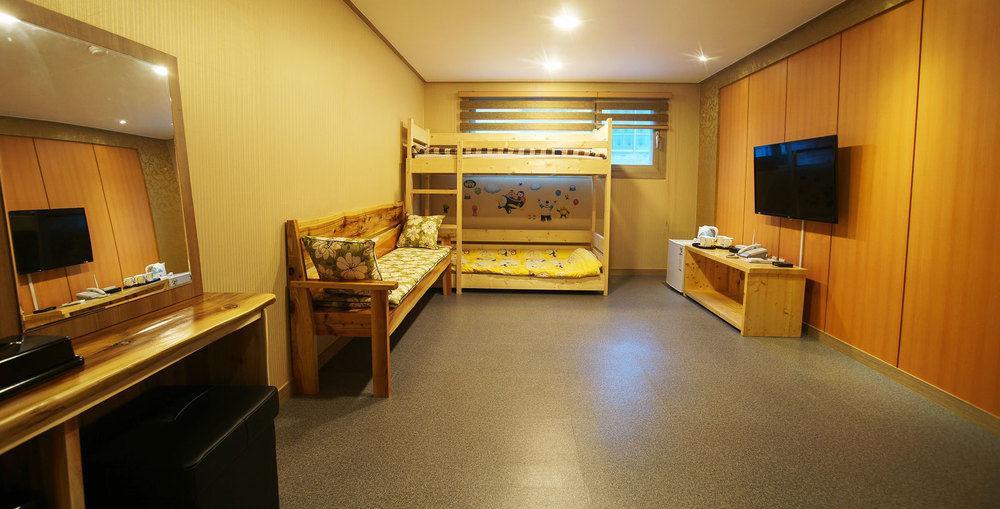 J2 Family Hotel Чечжу Екстер'єр фото