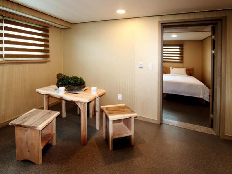 J2 Family Hotel Чечжу Екстер'єр фото